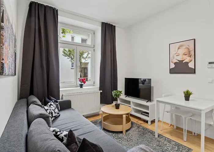 1 Bedroom Garden Near Schoenbrunn דירה *